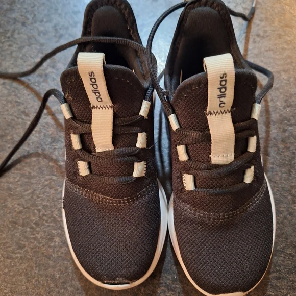 Adidas Kids Black and White Sneakers - Picture 2 of 6